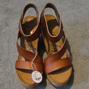 Vegan Brown Sandals